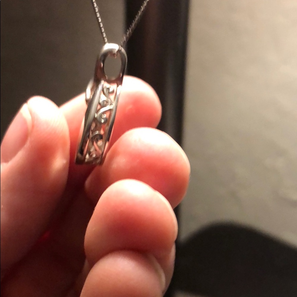 Pendant - Picture 2 of 2